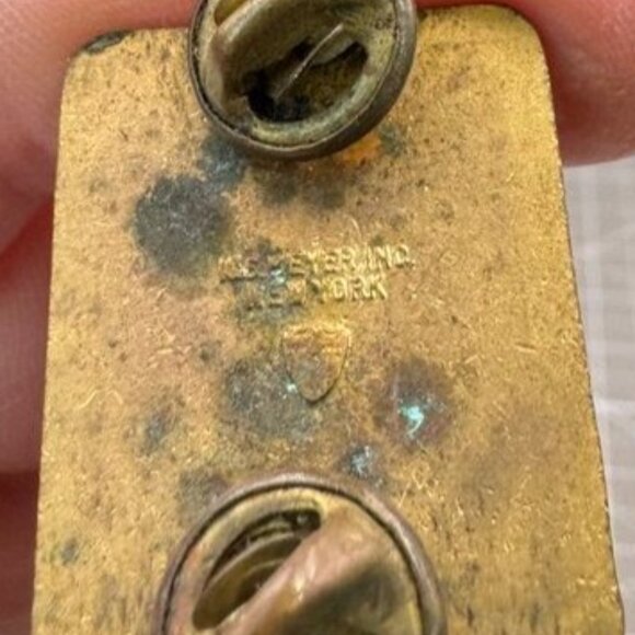 Scarce LaSalle College Virtus Et Scientia Enamel Pin Badge - Picture 2 of 3